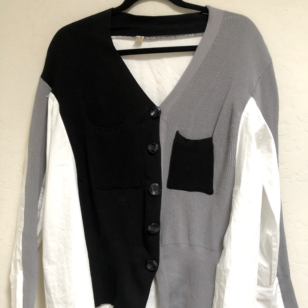 Two tone knit blouse.